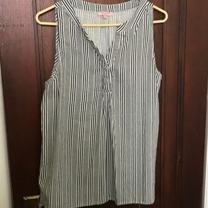 Navy & White button top Linen tank Size Large